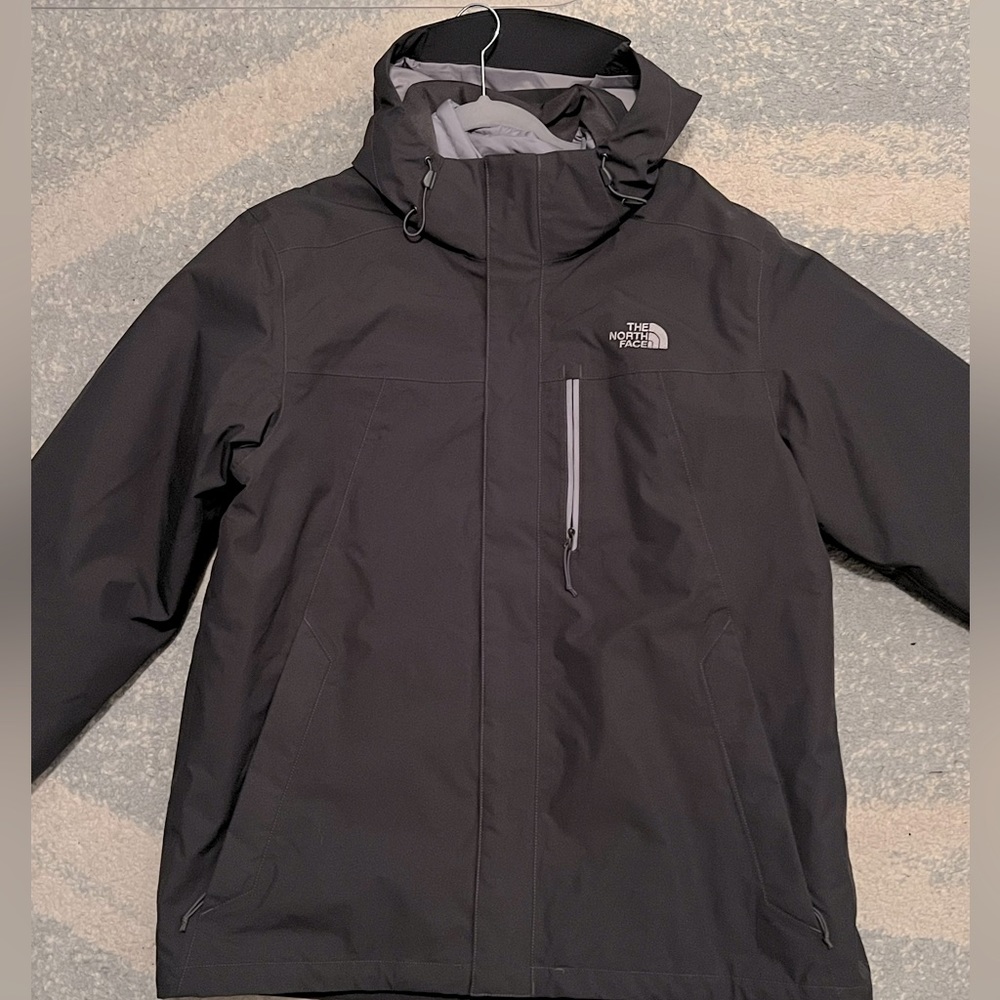 NEVER WORN Mens North Face Dryvent Winter Jacket